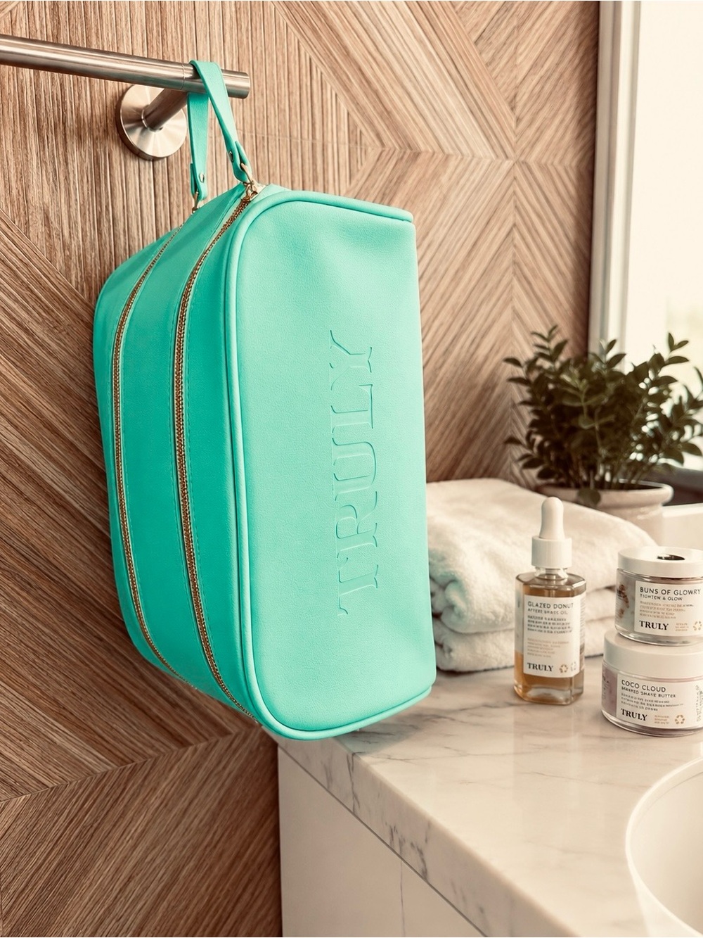 TRULY Mint Aqua Vegan Leather Train Case Vanity Bag New